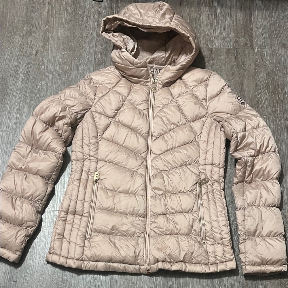 MICHAEL Michael Kors Women's Puffer Jacket - Beige